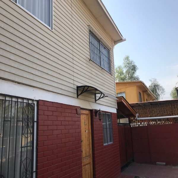 Vende - Casa a pasos de San Jose de la Estrella